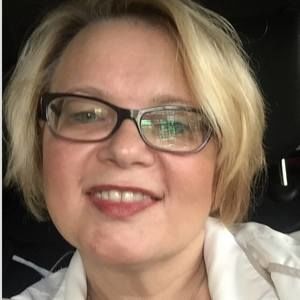 Meet your Posher, Lara